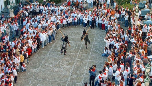 Los demonios bailan en la Fiesta de Sant Antoni en Artà