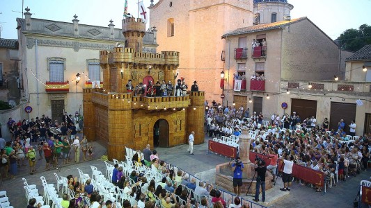 La Plaza de la Iglesia escenario de la representación de los Episodios Caudetanos. Fotografía: Armando Romero
