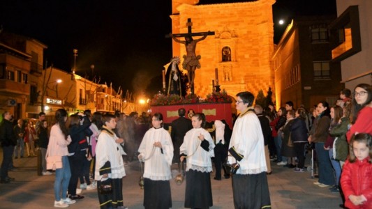 La Hermandad de la Buena Muerte procesiona el Martes Santo en Alcázar de San Juan