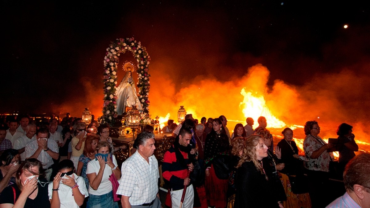 fiestas-humanes-procesion-fuego-2