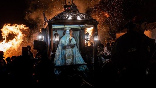 La Virgen de los Pegotes, Patrona de Nava del Rey. Foto: Carlos F. García Andrés. 2º Premio Concurso de Fotografía, 2019).