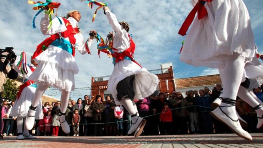 La Danza de 'Los Locos' no falta el 8 de Diciembre en Fiuente Carreteros. Foto: lainformación