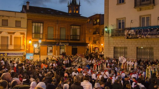 La tarde del último sábado de enero Colmenar Viejo revive una vieja tradición: La Vaquilla.