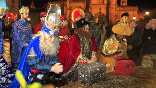Los Reyes Magos en la plaza de la Catedral. Foto: Mario Rojas