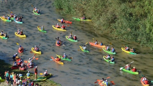 19 kilómetros en piraguas por el río Cinca. Foto: Diego del Río / descensodelcinca.com